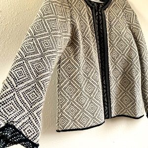 JM collection wool sweater beautiful textile